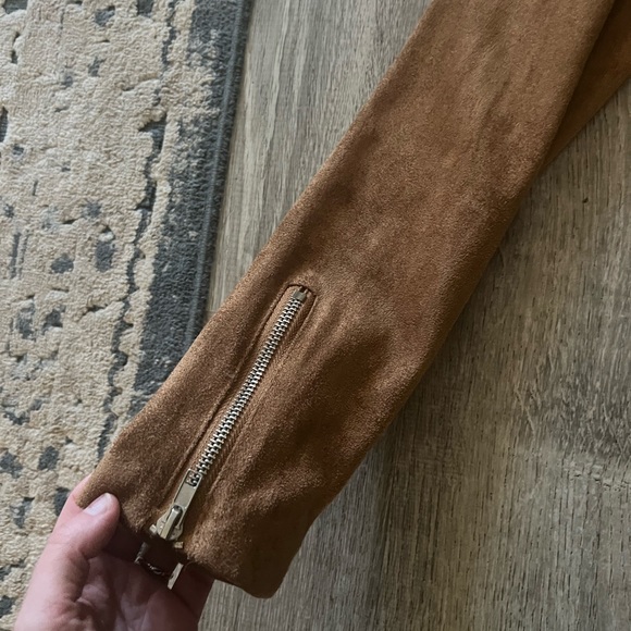 Lulu’s Jacket - Picture 3 of 4